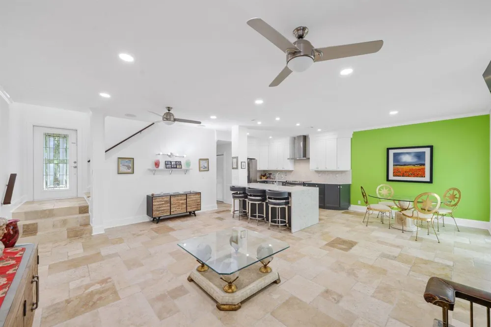 795 Andrews Avenue Delray Beach, FL 33483