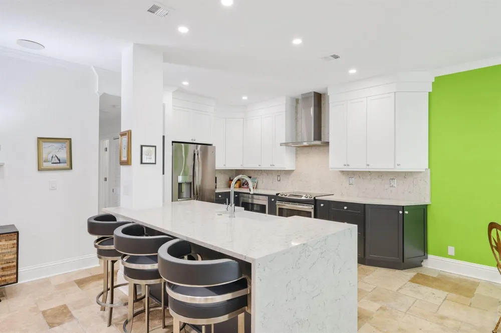 795 Andrews Avenue Delray Beach, FL 33483