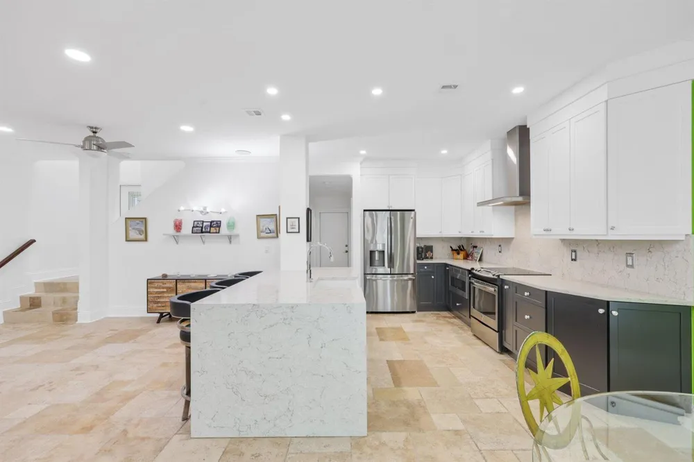 795 Andrews Avenue Delray Beach, FL 33483