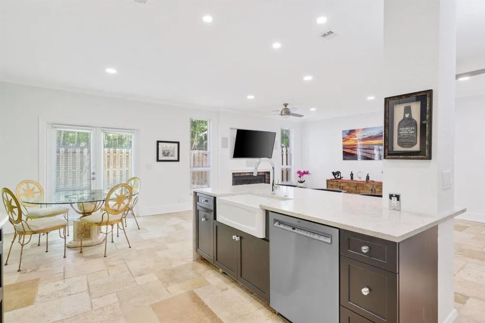 795 Andrews Avenue Delray Beach, FL 33483