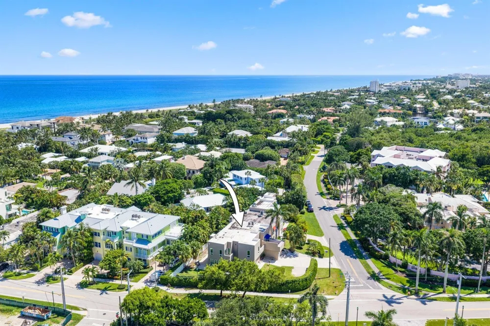 795 Andrews Avenue Delray Beach, FL 33483