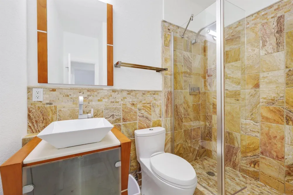 795 Andrews Avenue Delray Beach, FL 33483