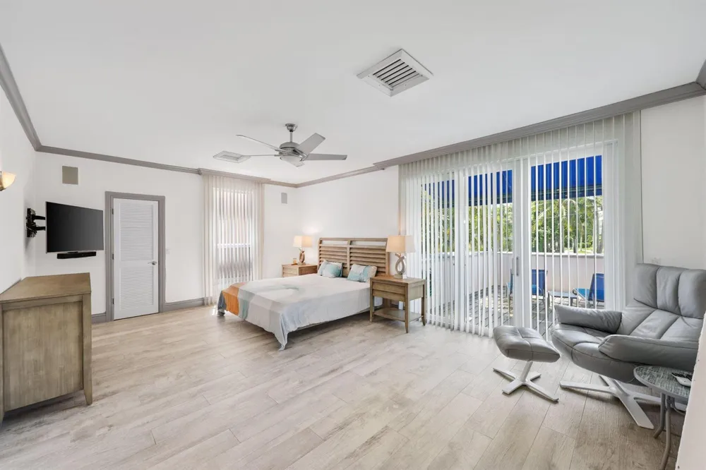 795 Andrews Avenue Delray Beach, FL 33483