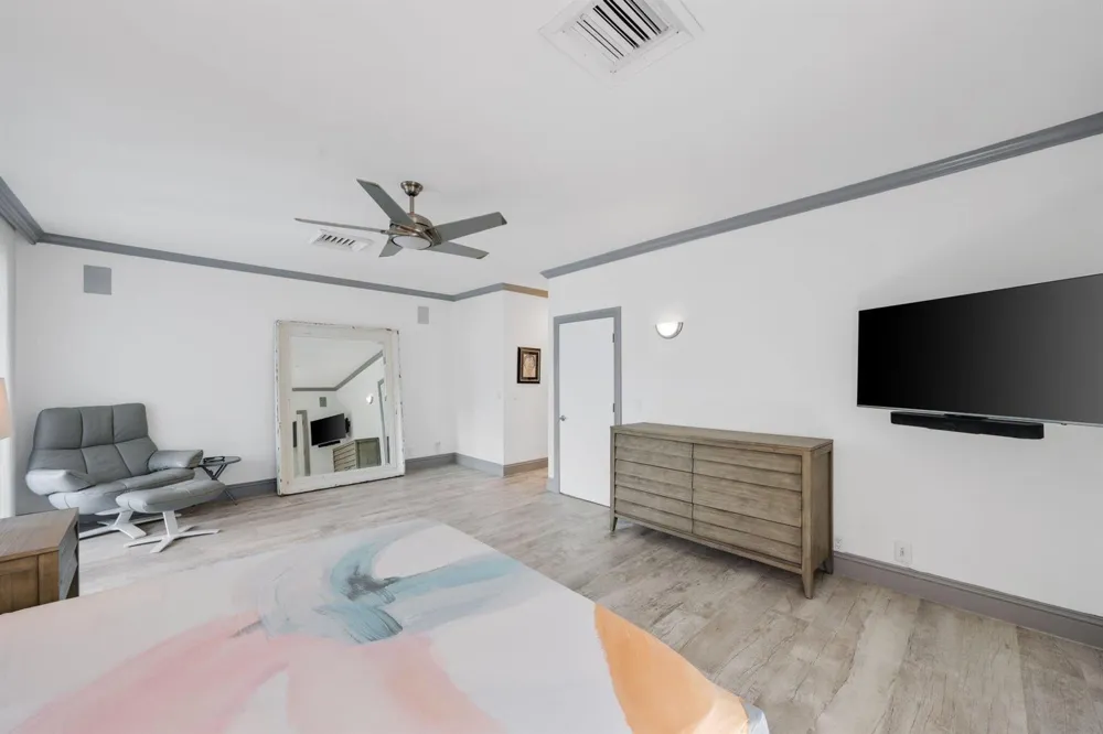 795 Andrews Avenue Delray Beach, FL 33483