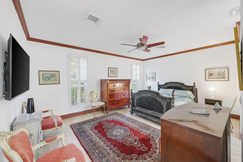 795 Andrews Avenue Delray Beach, FL 33483