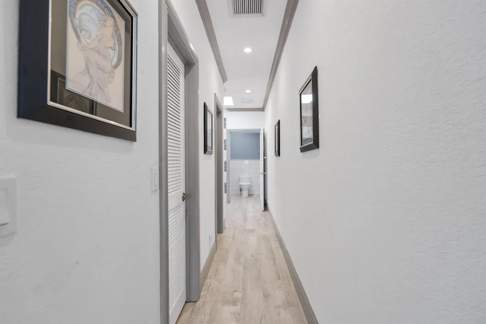 795 Andrews Avenue Delray Beach, FL 33483