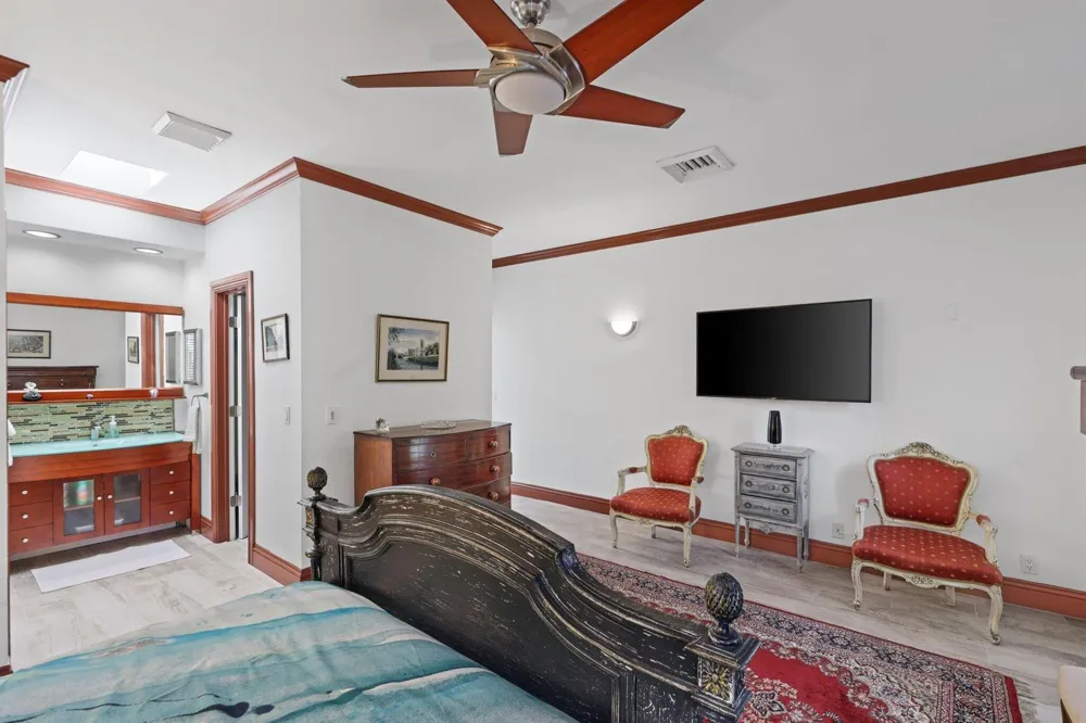 795 Andrews Avenue Delray Beach, FL 33483
