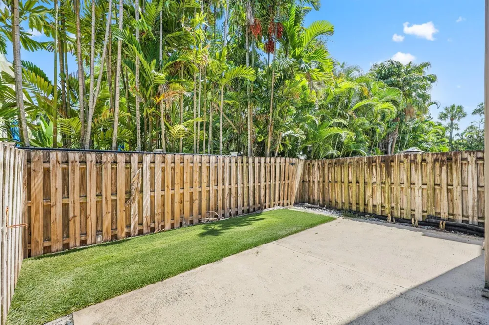 795 Andrews Avenue Delray Beach, FL 33483