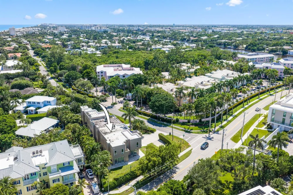 795 Andrews Avenue Delray Beach, FL 33483