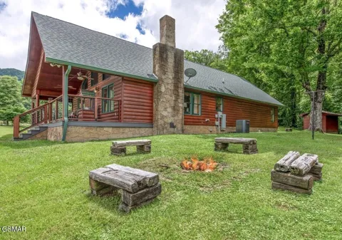 3424 Sugar Camp Circle