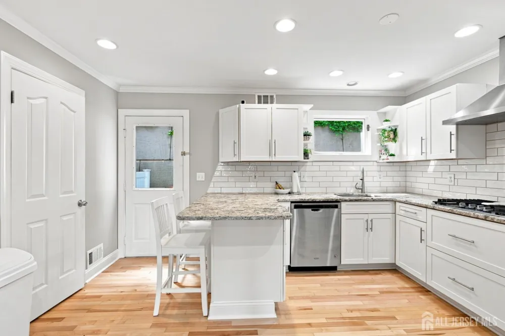 255 Shore Drive #10 Highlands, NJ 07732