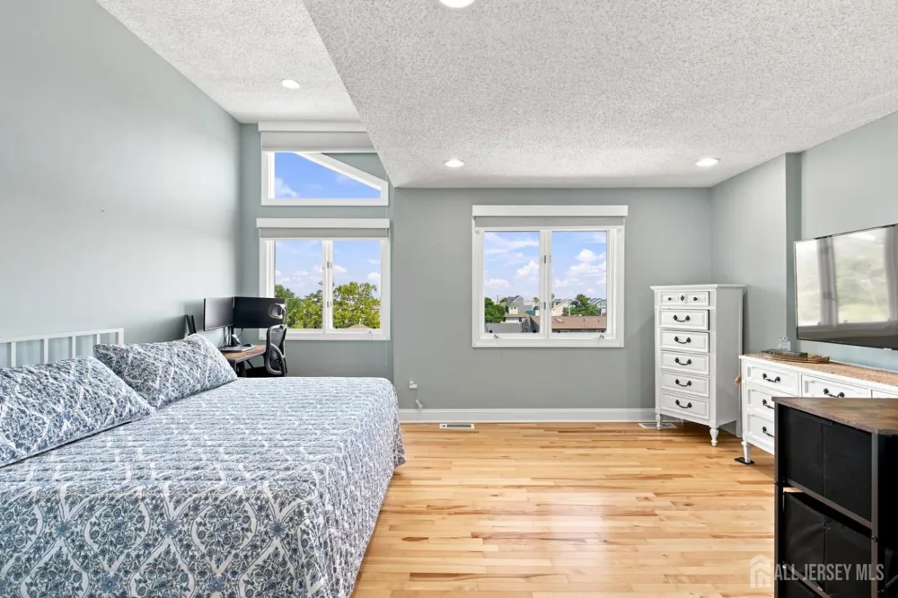 255 Shore Drive #10 Highlands, NJ 07732