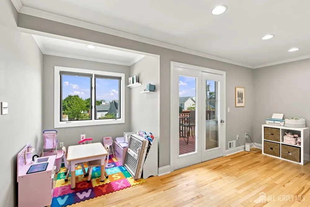 255 Shore Drive #10 Highlands, NJ 07732