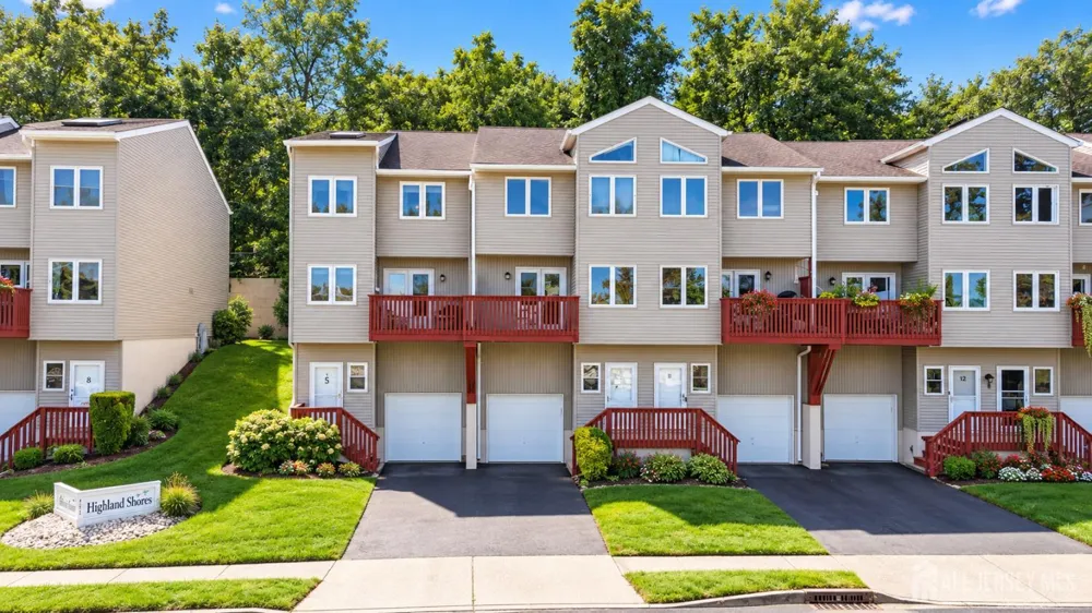 255 Shore Drive #10 Highlands, NJ 07732