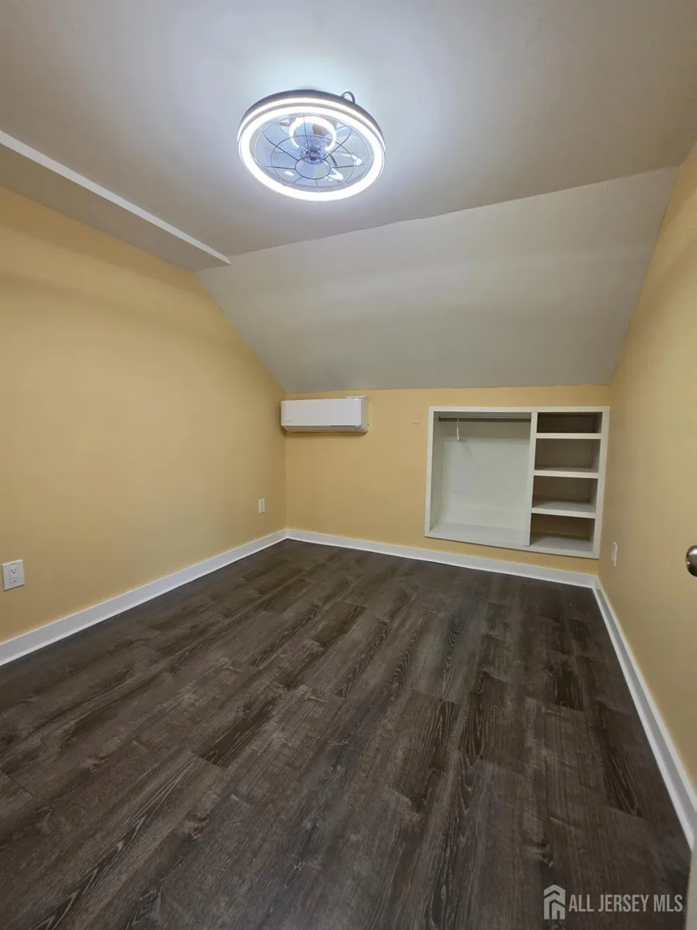163 2nd Street Keyport, NJ 07735