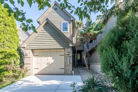 452 Village Oaks Court