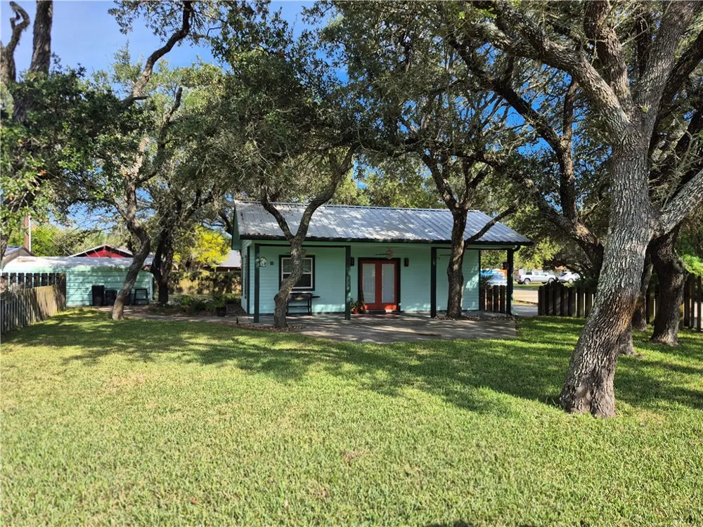 924 Ibis Drive Rockport, TX 78382