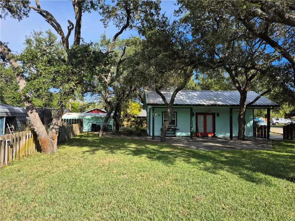 924 Ibis Drive Rockport, TX 78382