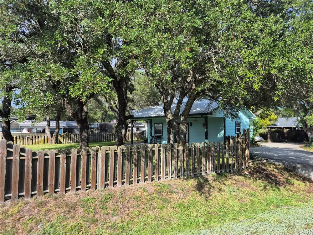 924 Ibis Drive Rockport, TX 78382