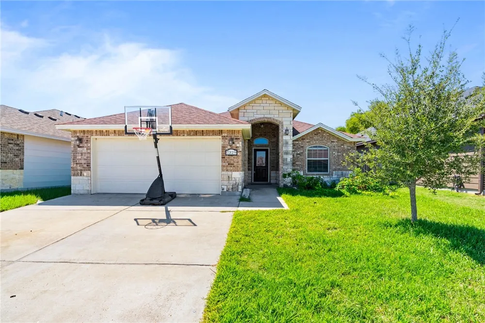 7329 Clapton Drive Corpus Christi, TX 78414