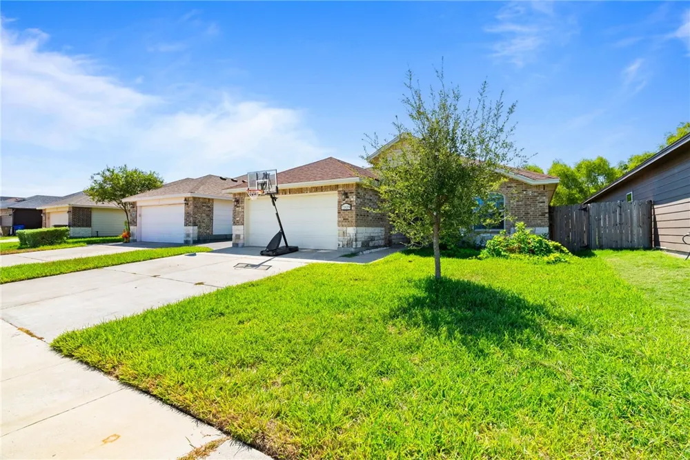 7329 Clapton Drive Corpus Christi, TX 78414