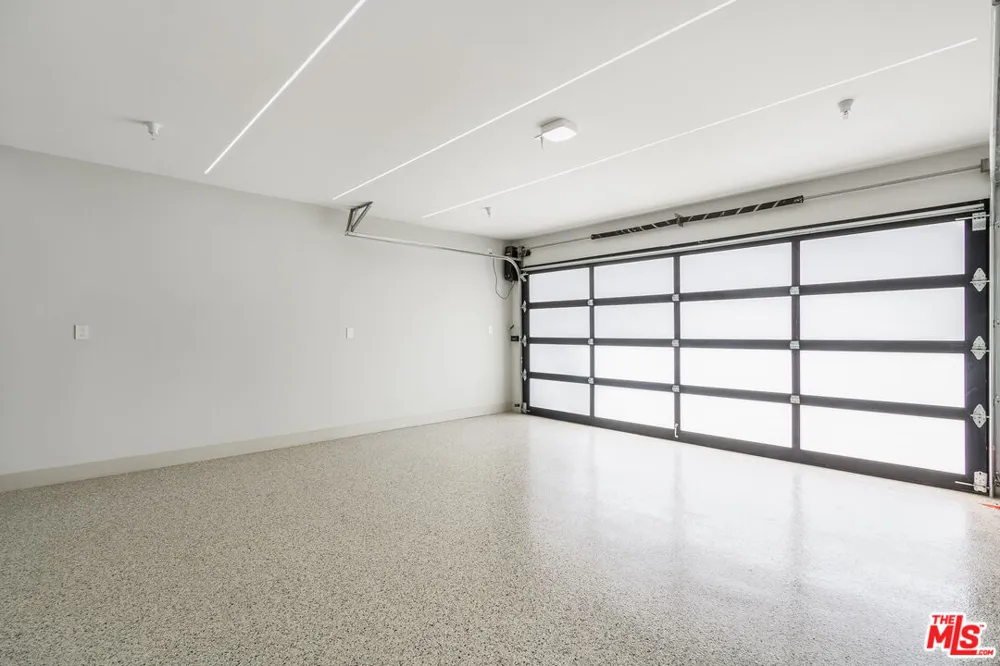 286 Quadro Vecchio Drive Los Angeles, CA 90272