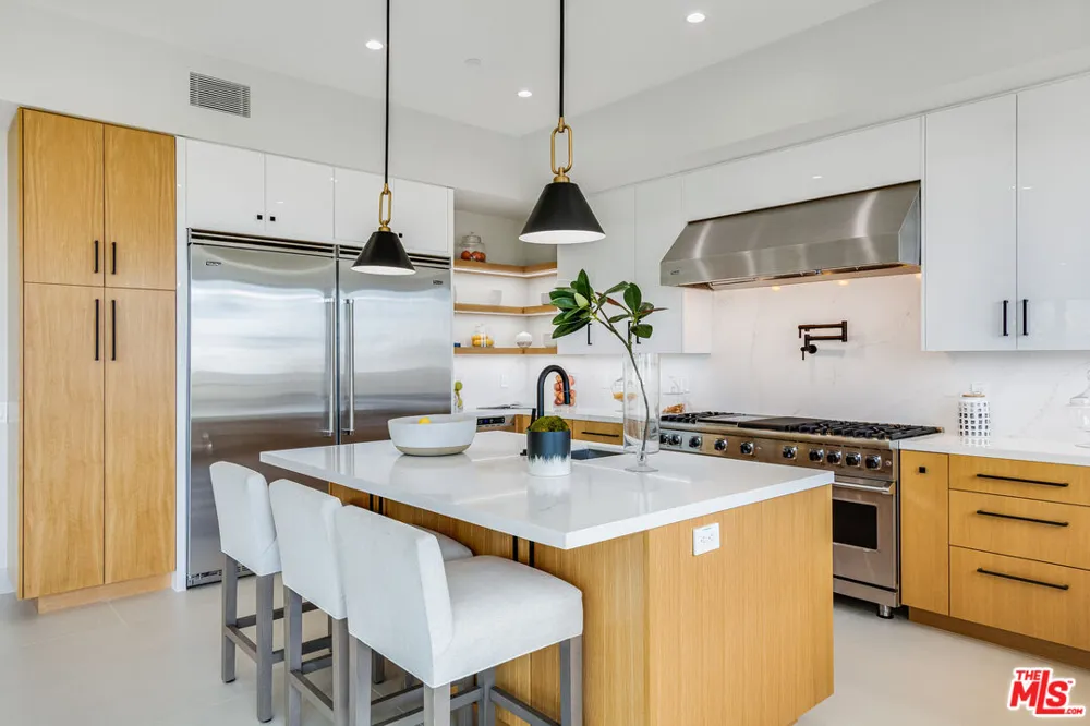 286 Quadro Vecchio Drive Los Angeles, CA 90272