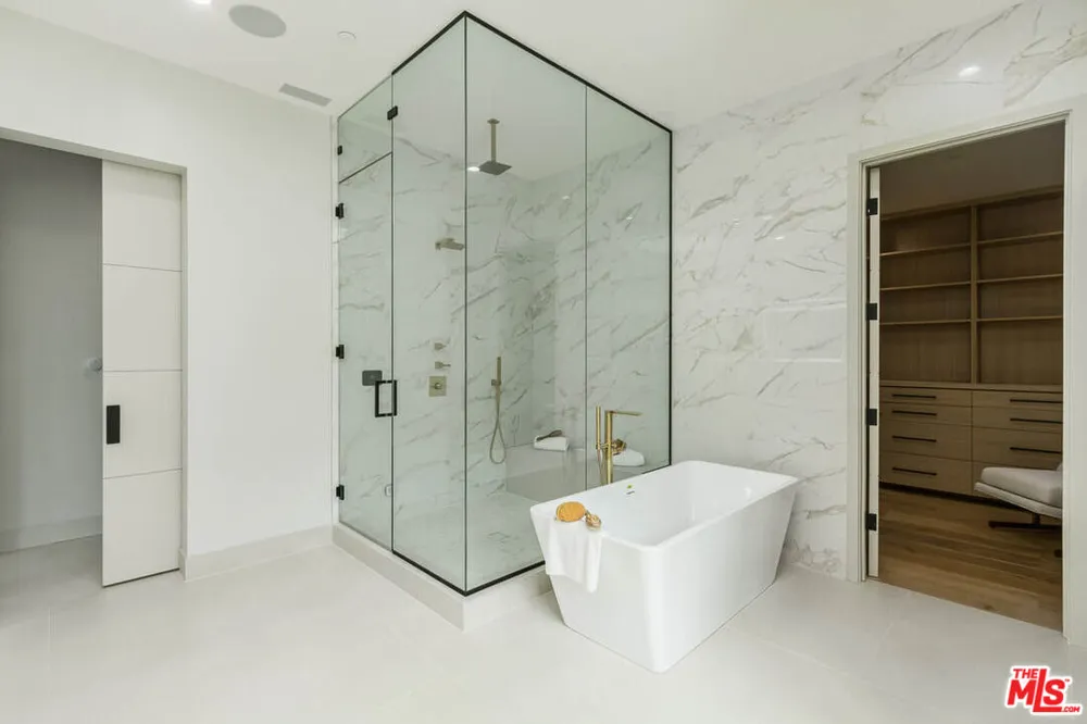 286 Quadro Vecchio Drive Los Angeles, CA 90272