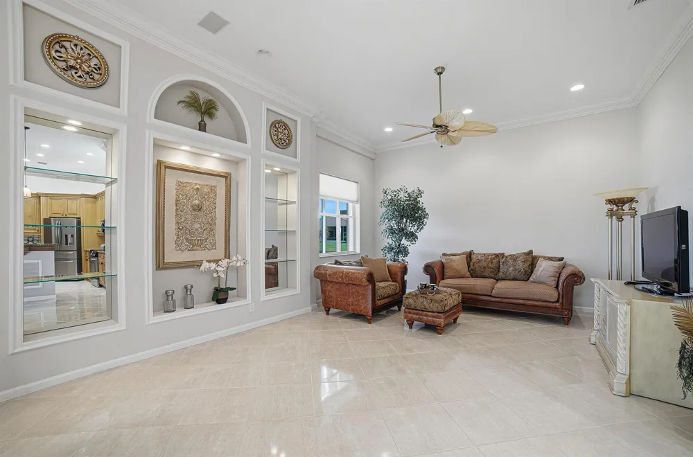 9076 Taverna Way Boynton Beach, FL 33472
