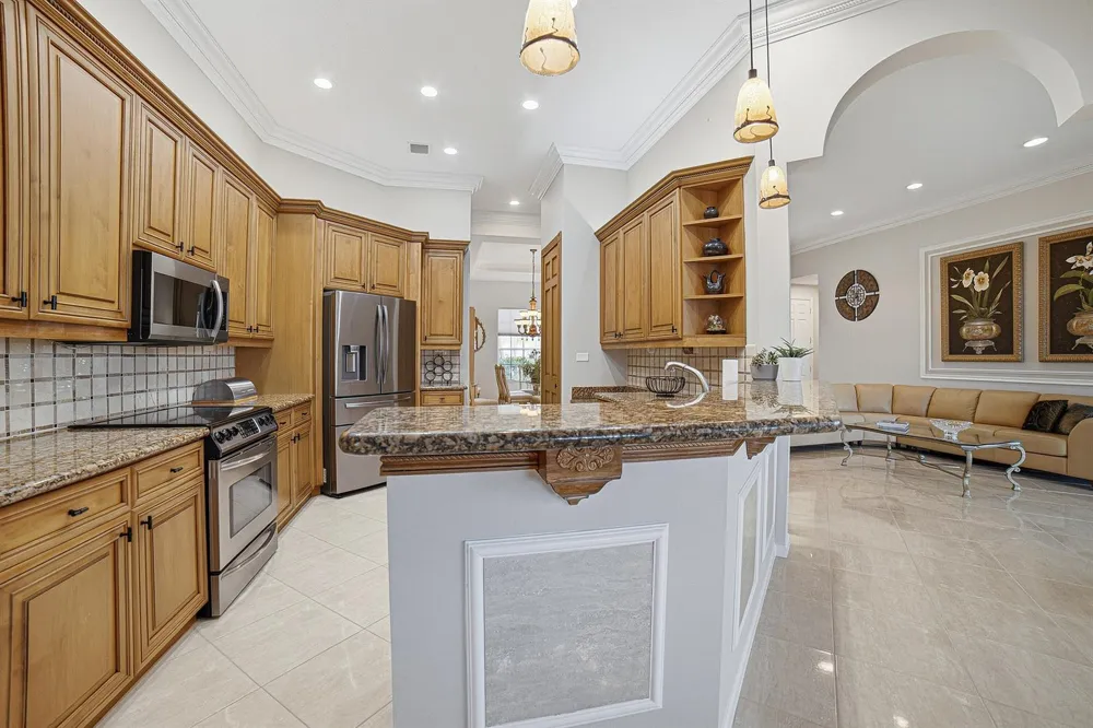 9076 Taverna Way Boynton Beach, FL 33472