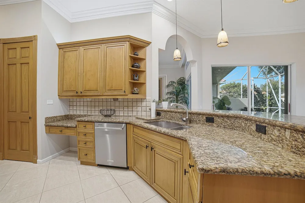 9076 Taverna Way Boynton Beach, FL 33472