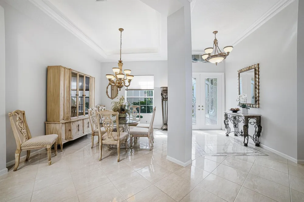 9076 Taverna Way Boynton Beach, FL 33472