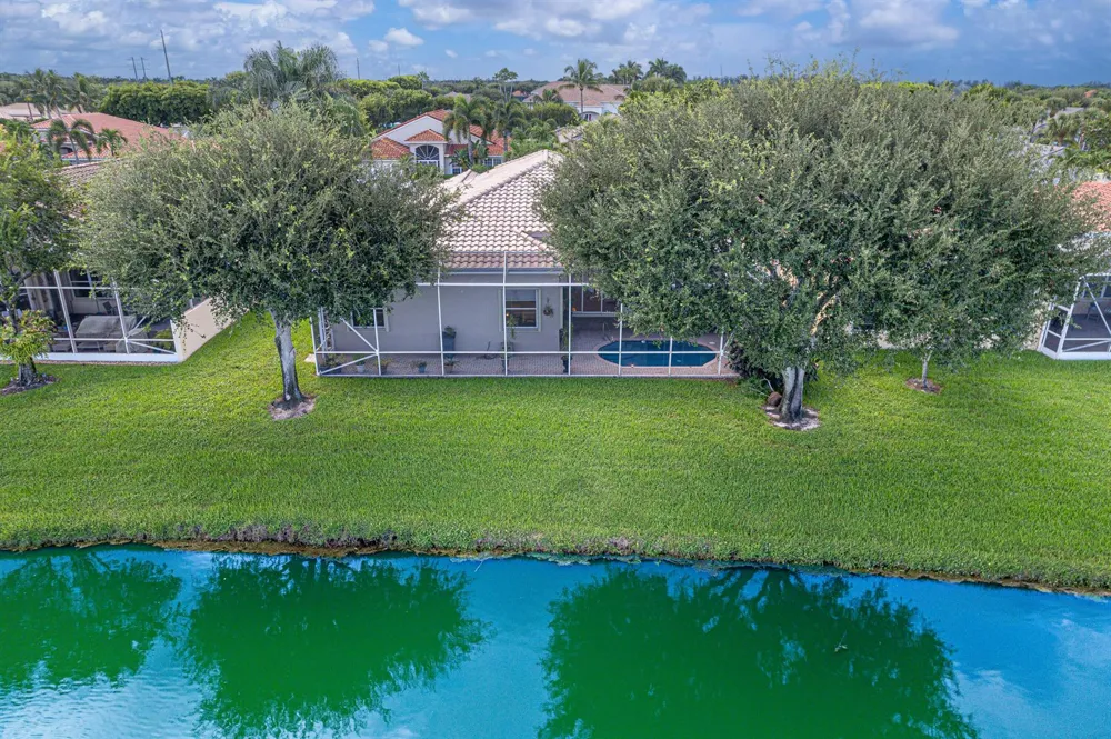 9076 Taverna Way Boynton Beach, FL 33472