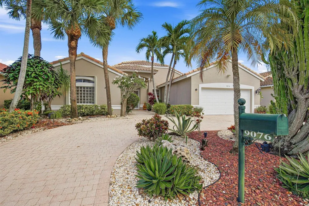 9076 Taverna Way Boynton Beach, FL 33472