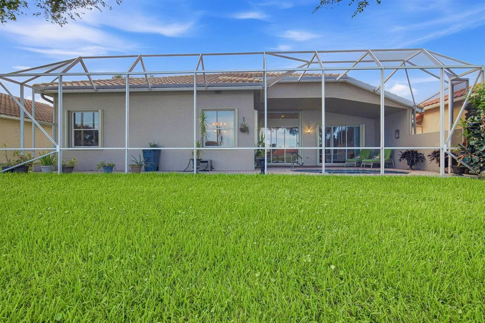 9076 Taverna Way Boynton Beach, FL 33472