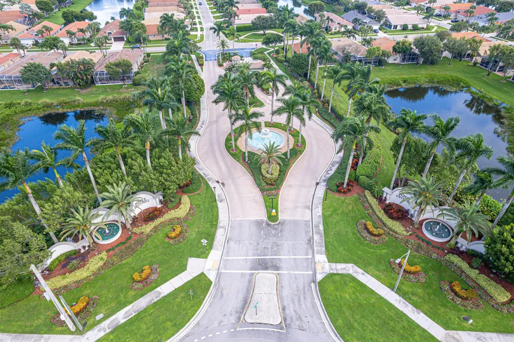 9076 Taverna Way Boynton Beach, FL 33472