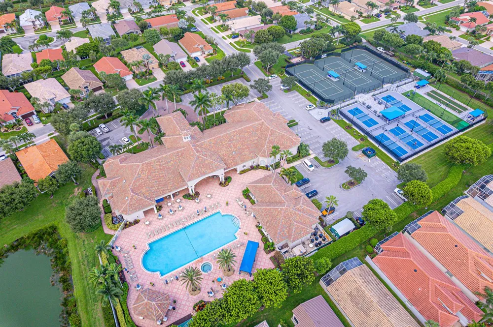 9076 Taverna Way Boynton Beach, FL 33472