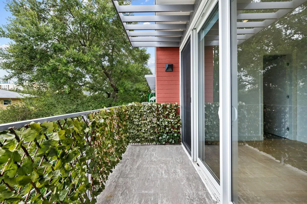 900 NE 4th Street #B4 Fort Lauderdale, FL 33301