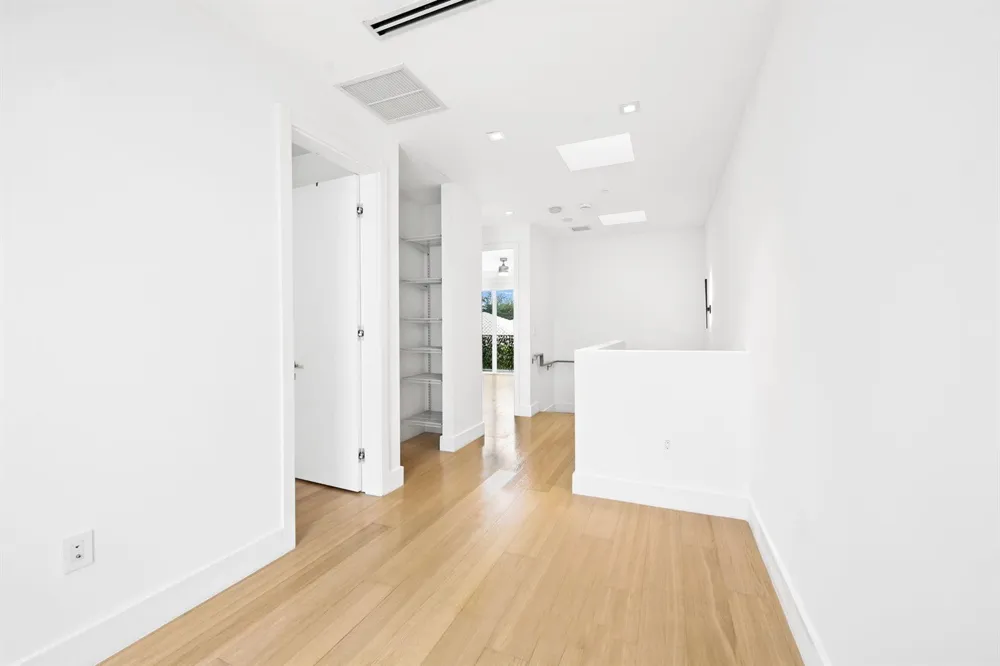 900 NE 4th Street #B4 Fort Lauderdale, FL 33301