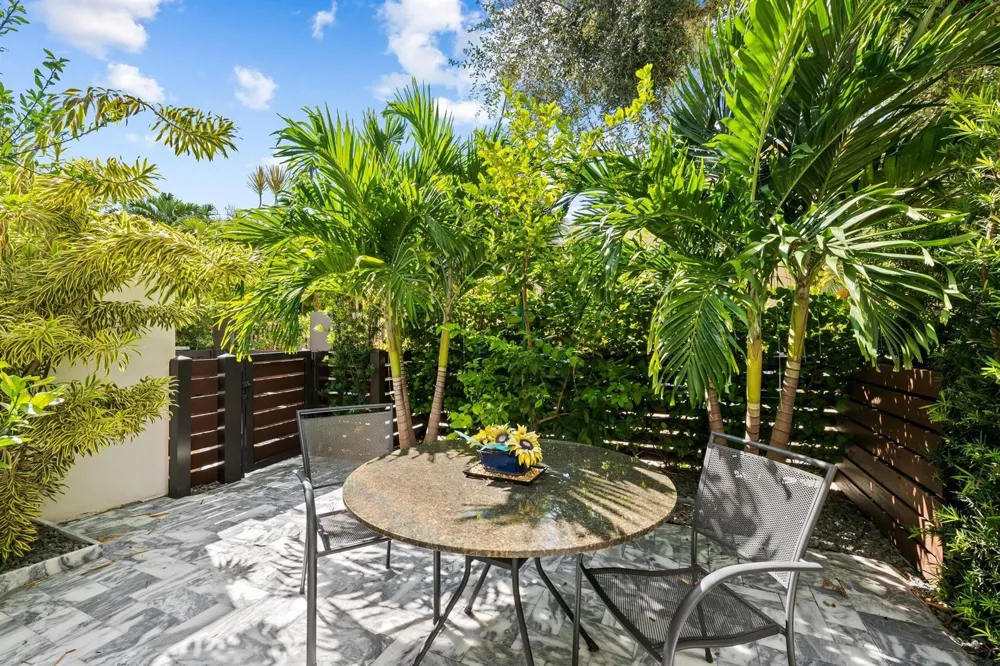 900 NE 4th Street #B4 Fort Lauderdale, FL 33301
