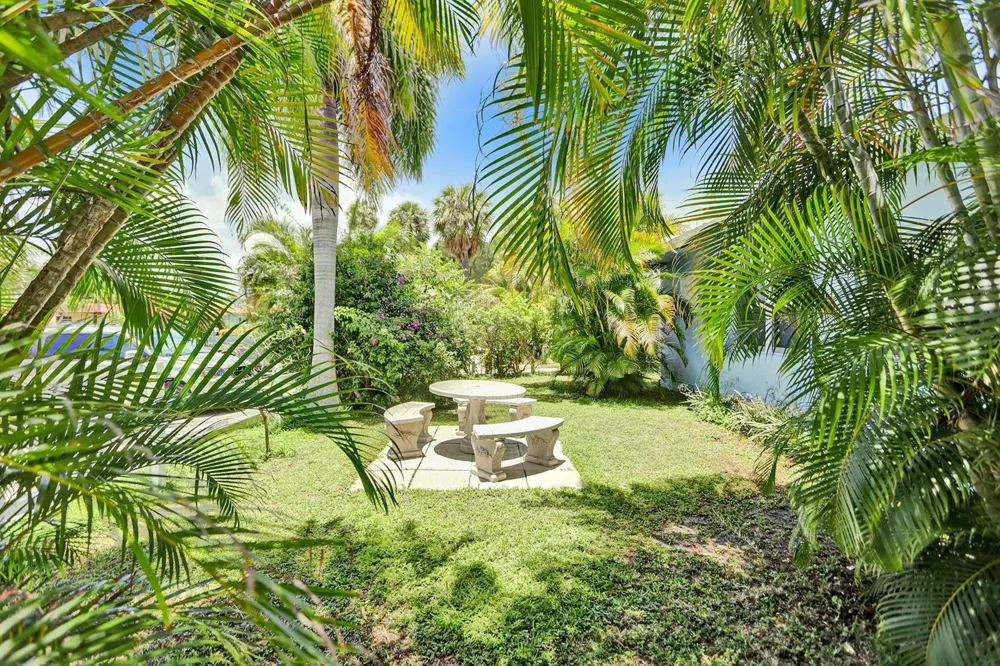 2695 SE 1ST COURT #2 Pompano Beach, FL 33062