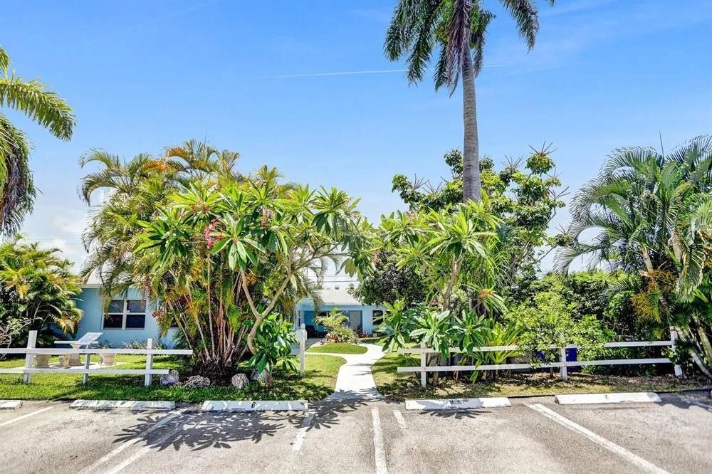 2695 SE 1ST COURT #2 Pompano Beach, FL 33062