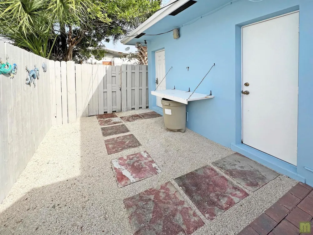 2695 SE 1ST COURT #2 Pompano Beach, FL 33062