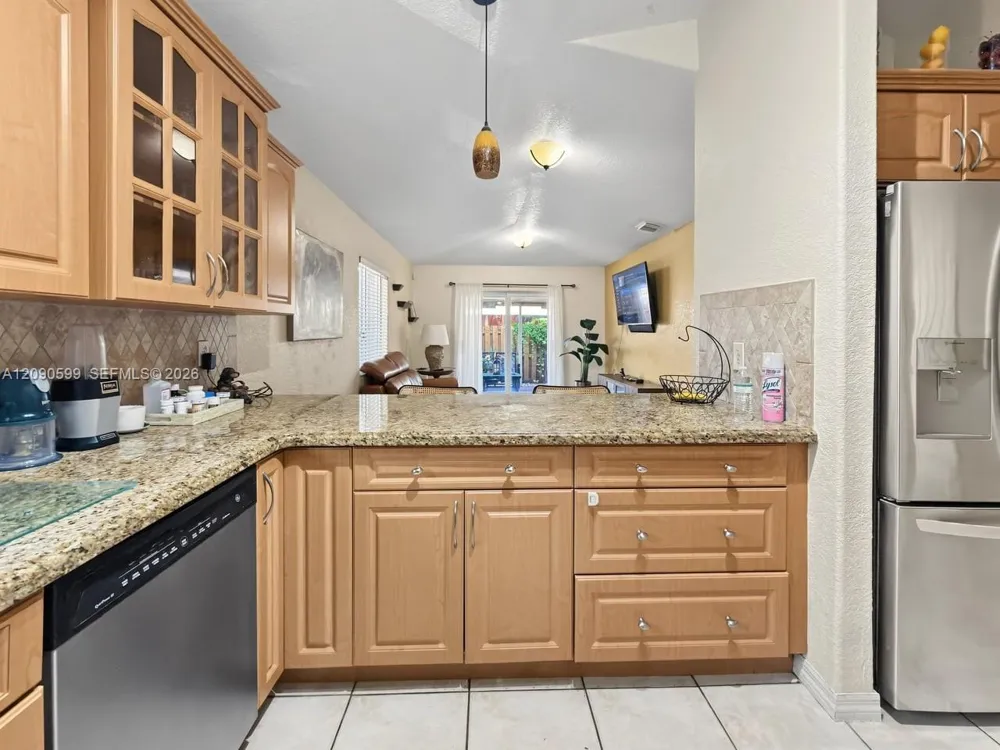 12711 NW 99th Pl Hialeah Gardens, FL 33018