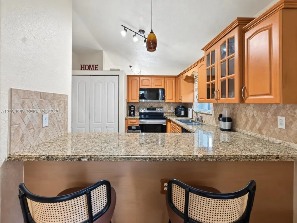 12711 NW 99th Pl Hialeah Gardens, FL 33018