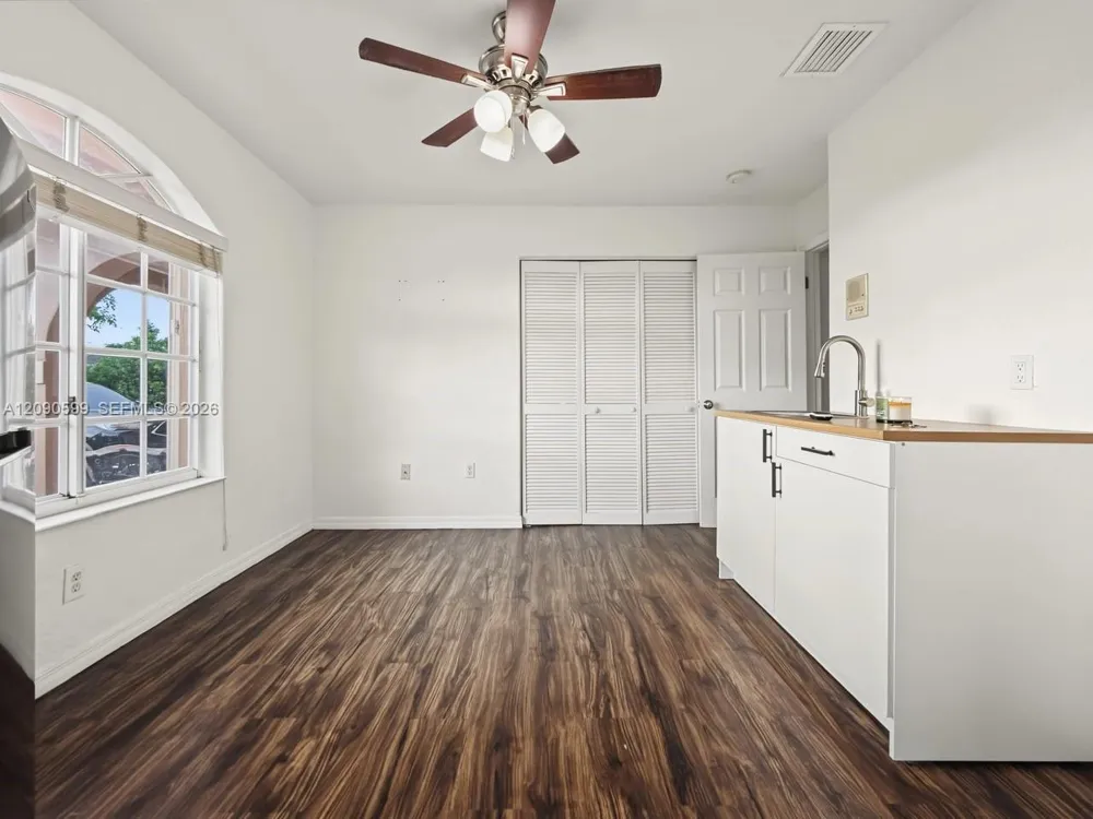 12711 NW 99th Pl Hialeah Gardens, FL 33018