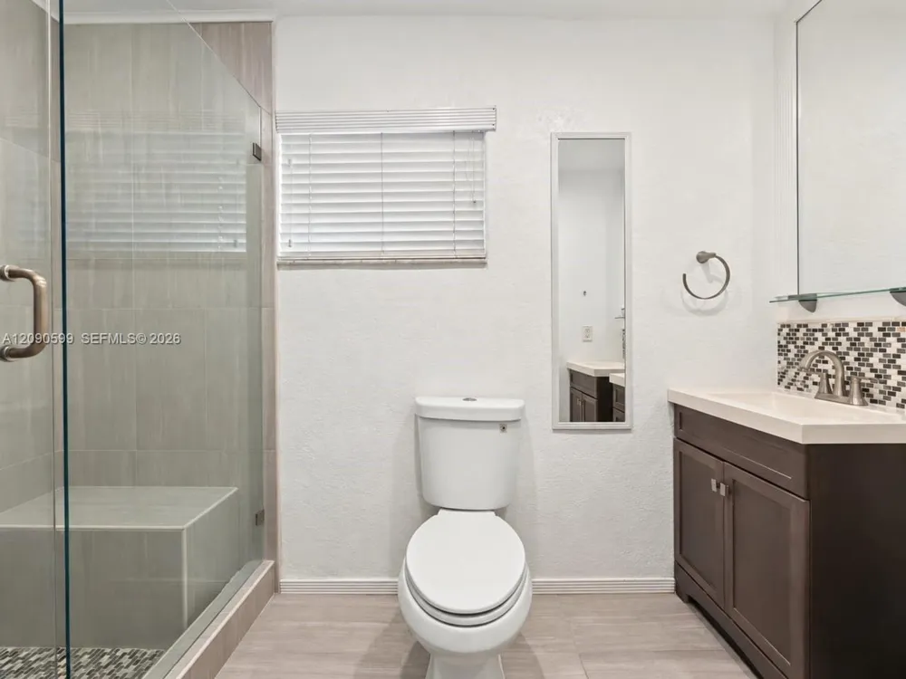 12711 NW 99th Pl Hialeah Gardens, FL 33018