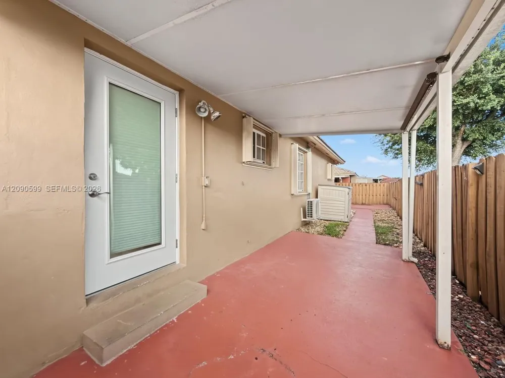 12711 NW 99th Pl Hialeah Gardens, FL 33018
