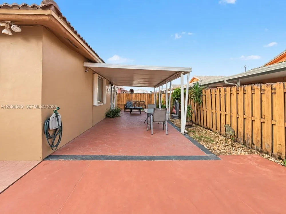 12711 NW 99th Pl Hialeah Gardens, FL 33018