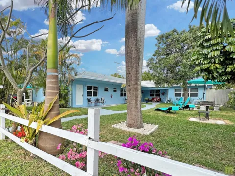 2695 SE 1ST COURT #1